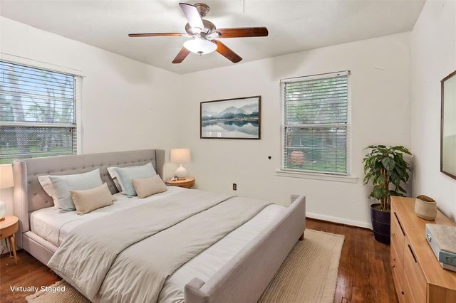 1737 S Park Drive, Alvin, TX 77511