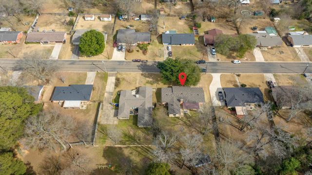 1807 Swan St., Longview, TX 75604