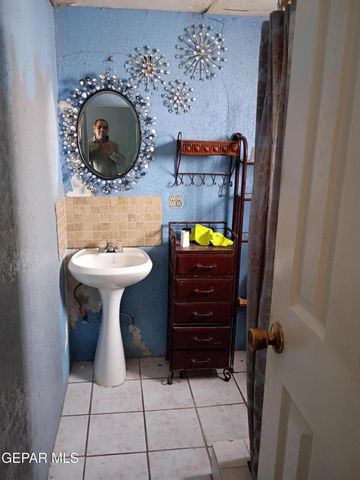 401 FELIZ Place, El Paso, TX 79905