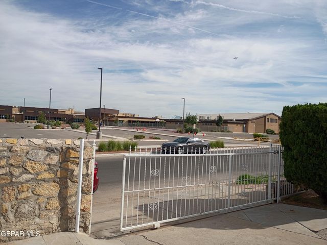 401 FELIZ Place, El Paso, TX 79905