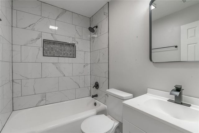 220 W Ercoupe Drive, Oklahoma City, OK 73110