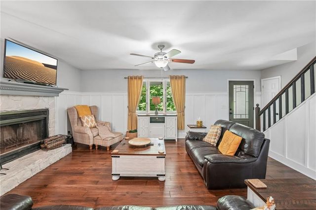 211 Hillside Drive, Waleska, GA 30183