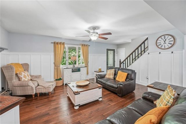 211 Hillside Drive, Waleska, GA 30183