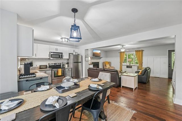 211 Hillside Drive, Waleska, GA 30183
