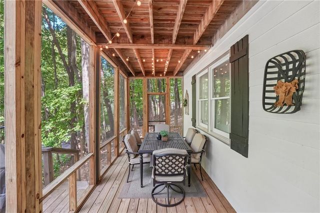 211 Hillside Drive, Waleska, GA 30183