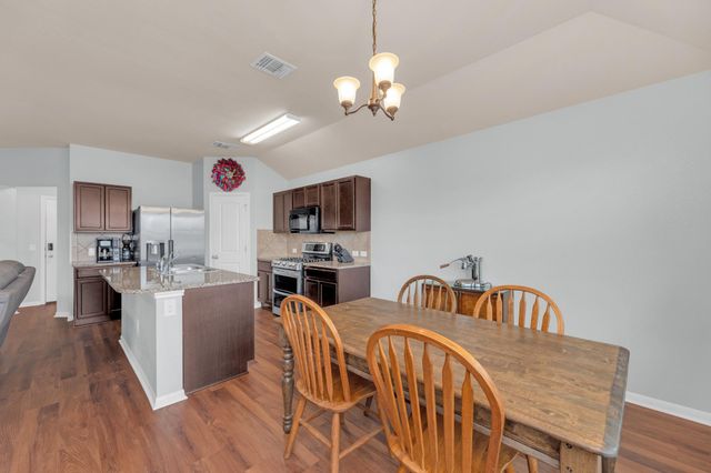 411 Camellia DR, Hutto, TX 78634