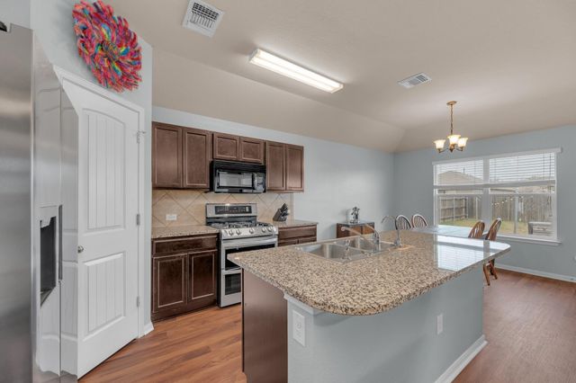 411 Camellia DR, Hutto, TX 78634