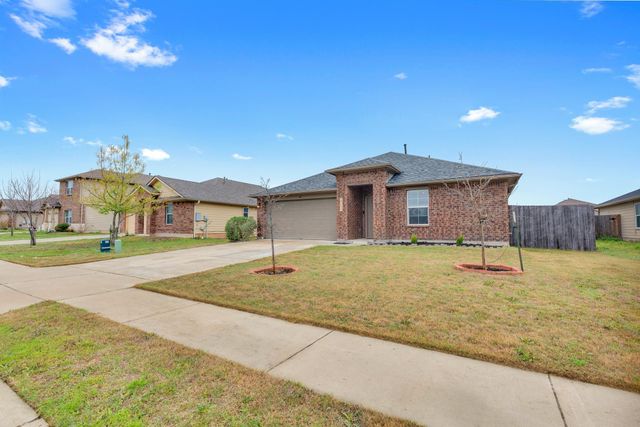 411 Camellia DR, Hutto, TX 78634