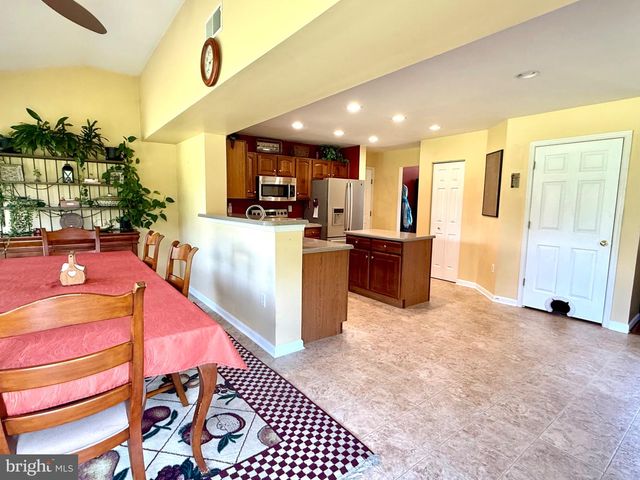 126 HEMLOCK DR, Cochranville, PA 19330