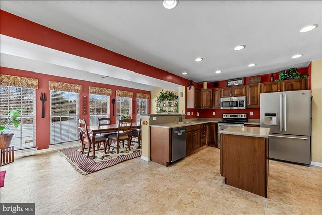 126 HEMLOCK DR, Cochranville, PA 19330