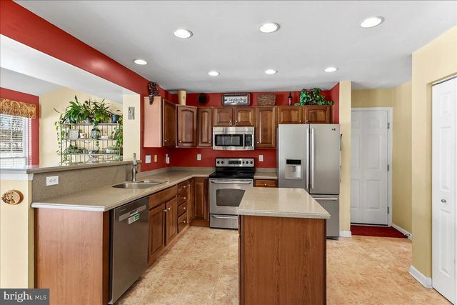 126 HEMLOCK DR, Cochranville, PA 19330