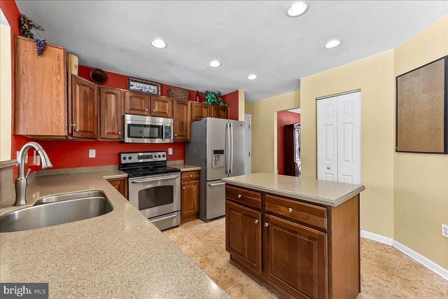 126 HEMLOCK DR, Cochranville, PA 19330