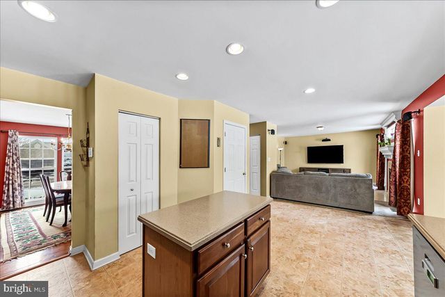 126 HEMLOCK DR, Cochranville, PA 19330