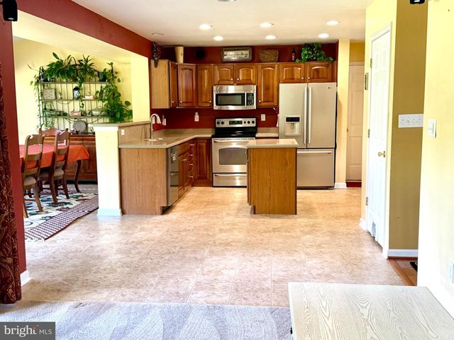 126 HEMLOCK DR, Cochranville, PA 19330