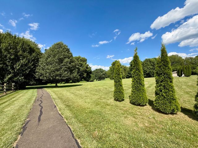 126 HEMLOCK DR, Cochranville, PA 19330