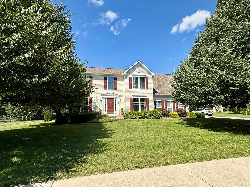 126 HEMLOCK DR, Cochranville, PA 19330