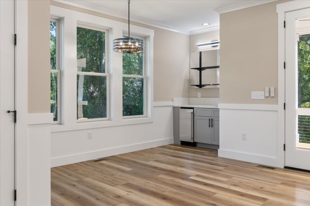 1216 Old Towne Road, Charleston, SC 29407