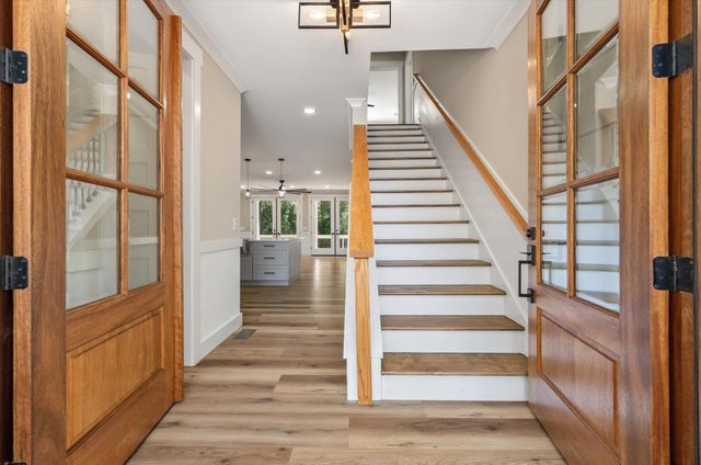 1216 Old Towne Road, Charleston, SC 29407