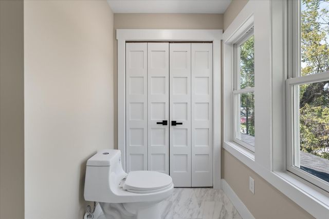 1216 Old Towne Road, Charleston, SC 29407