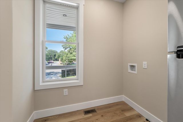 1216 Old Towne Road, Charleston, SC 29407