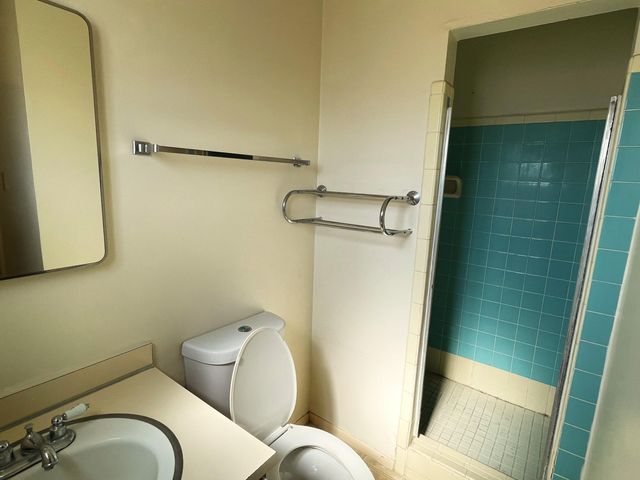 1900 Shari Vista Road SW, Albuquerque, NM 87114