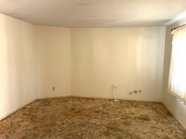 1900 Shari Vista Road SW, Albuquerque, NM 87114