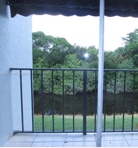 1141 Lake Victoria Dr F, Palm Beach, FL 33411