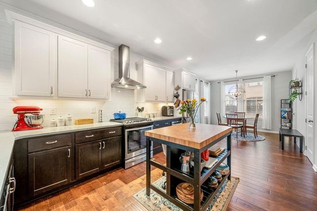 755 Dunlop Way, Atlanta, GA 30312