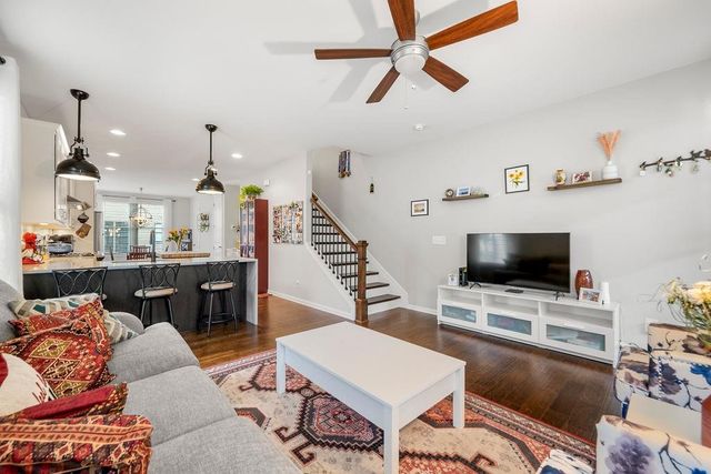 755 Dunlop Way, Atlanta, GA 30312