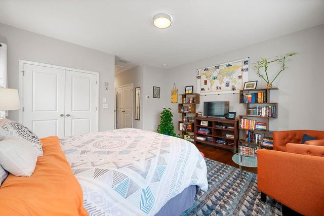 755 Dunlop Way, Atlanta, GA 30312