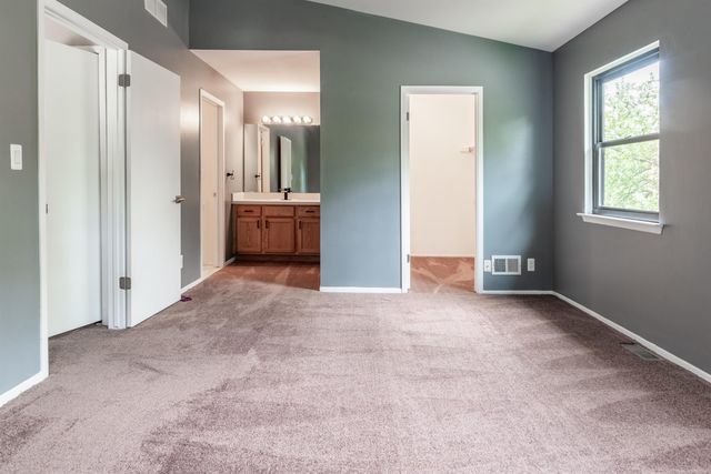 5679 Drake Hollow Drive, West Bloomfield, MI 48322