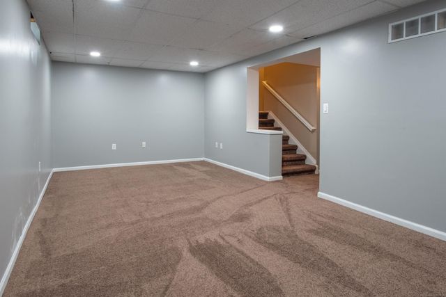 5679 Drake Hollow Drive, West Bloomfield, MI 48322