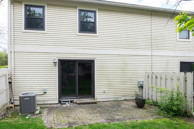 5679 Drake Hollow Drive, West Bloomfield, MI 48322