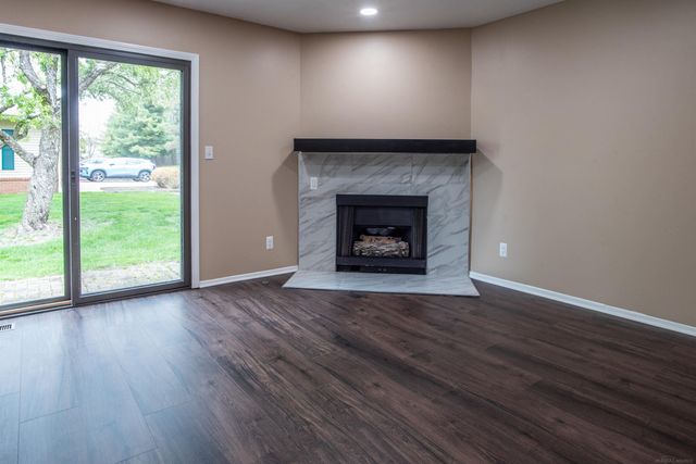 5679 Drake Hollow Drive, West Bloomfield, MI 48322