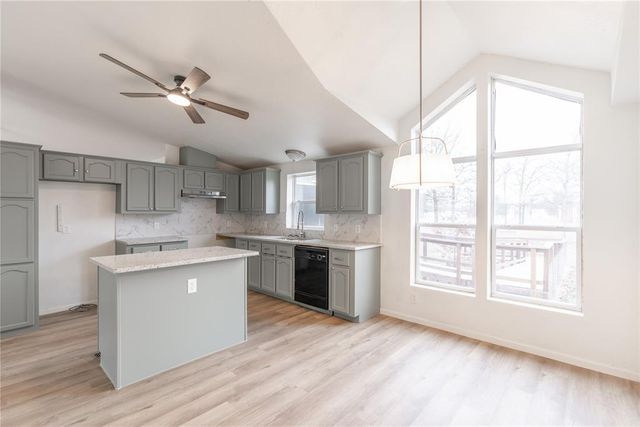 9268 S Ridge Drive, Luther, OK 73054