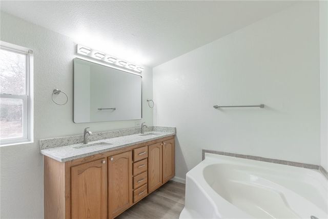 9268 S Ridge Drive, Luther, OK 73054