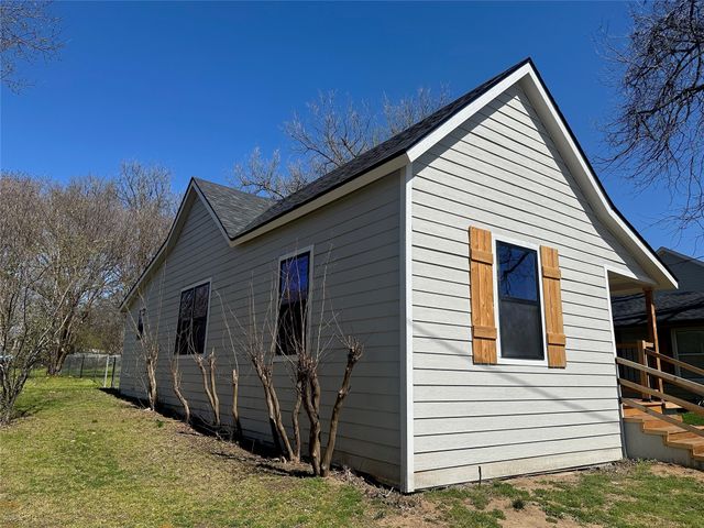 431 W Monterey Street, Denison, TX 75020