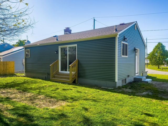 41 Loretta St, Springfield, MA 01118