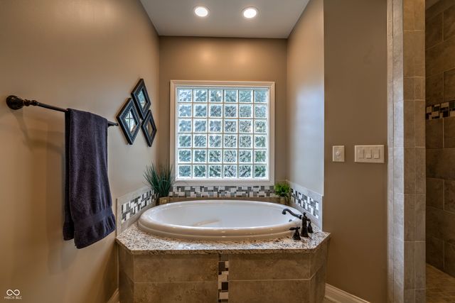 16483 Valhalla Drive, Noblesville, IN 46060