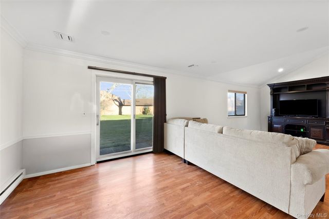 117 Scarlett Drive, Commack, NY 11725