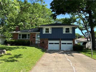 11216 W 71ST Street, Shawnee, KS 66203