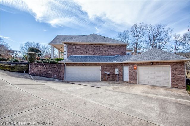 7215 Kensington Court, Fort Smith, AR 72903