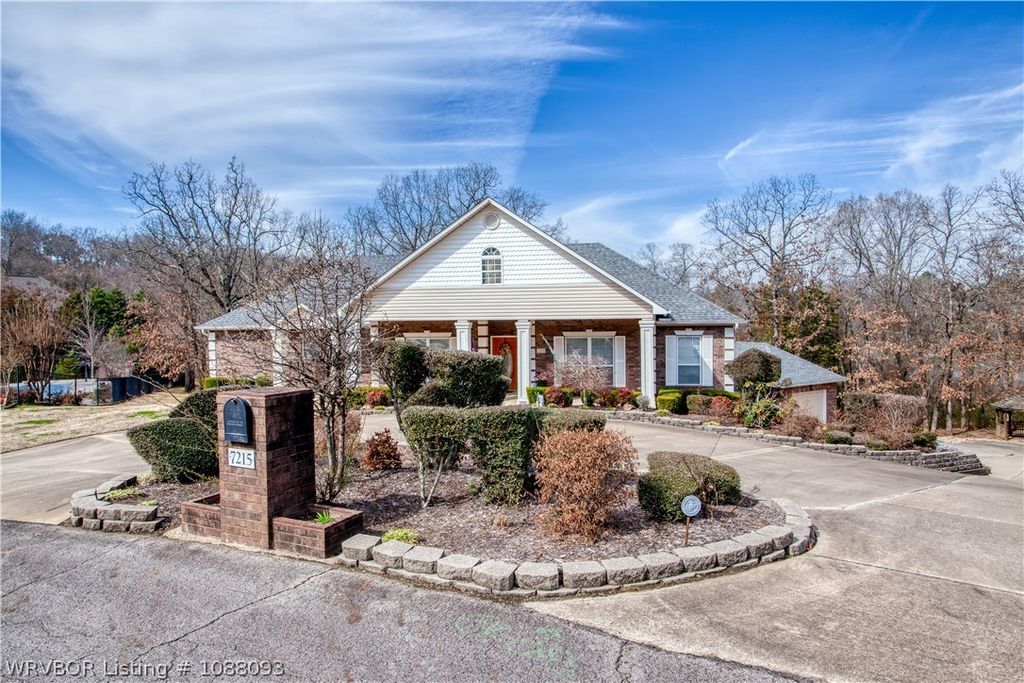 7215 Kensington Court, Fort Smith, AR 72903