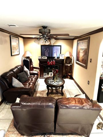 1508 California Parkway N, Fort Worth, TX 76115