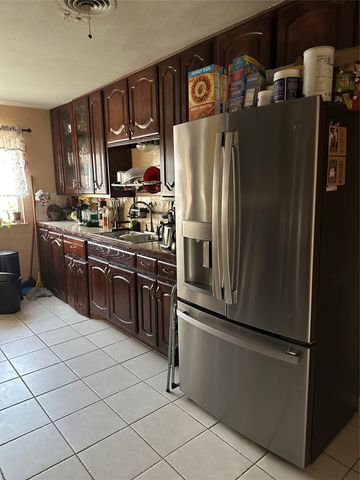 1508 California Parkway N, Fort Worth, TX 76115