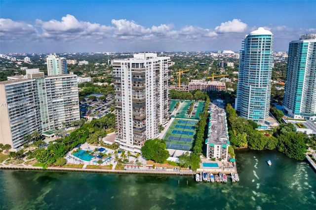 2333 Brickell Ave 1701, Miami, FL 33129