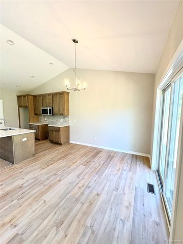 1296 Blue Ridge Parkway, White Lake Charter Township, MI 48383