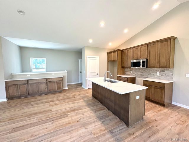 1296 Blue Ridge Parkway, White Lake Charter Township, MI 48383