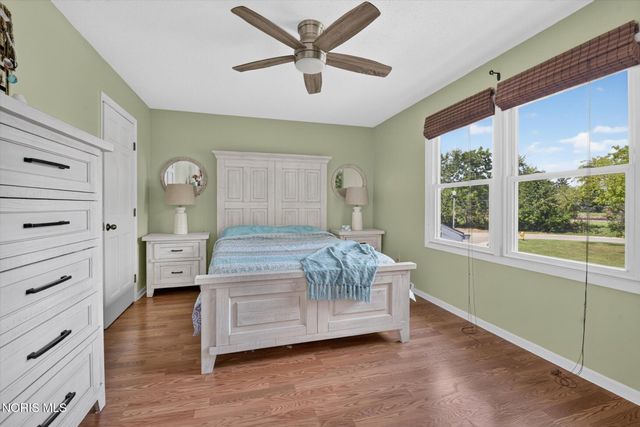 1041 E Elm Tree Road, Rossford, OH 43460