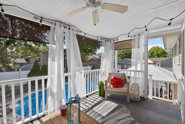 1041 E Elm Tree Road, Rossford, OH 43460